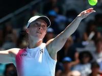 贝博-阿扎伦卡回归赛场，爆冷首场状态亮眼，澳大利亚队观众沸腾！的简单介绍